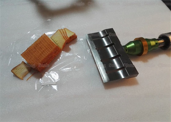 255mm 폭 잎 초음파 음식 절단기 220V 또는 110V 20Khz 380*250*150mm